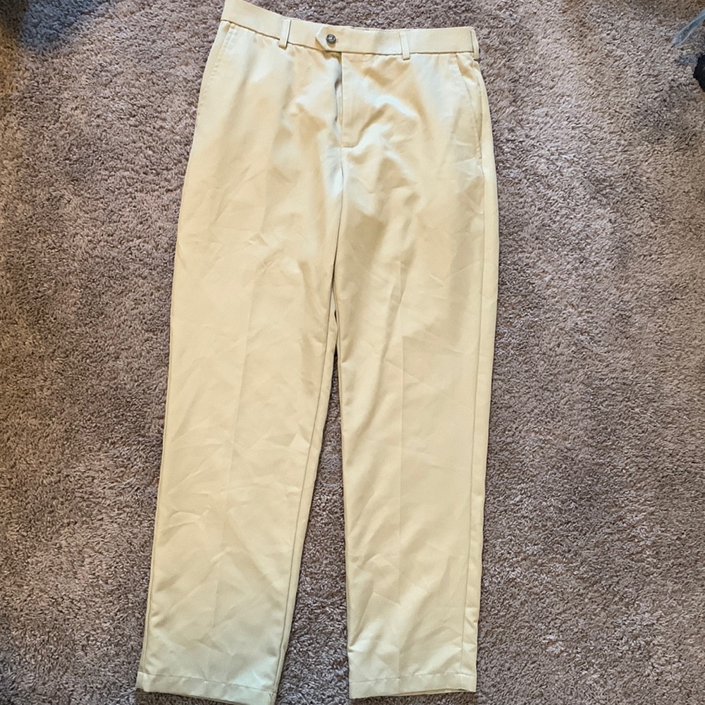 Men’s 32x32 IZOD Golf Classic khaki pants